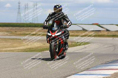 media/Apr-26-2024-TrackDaz (Fri) [[c4b677d280]]/B Group/120pm (Wheelie Bump)/